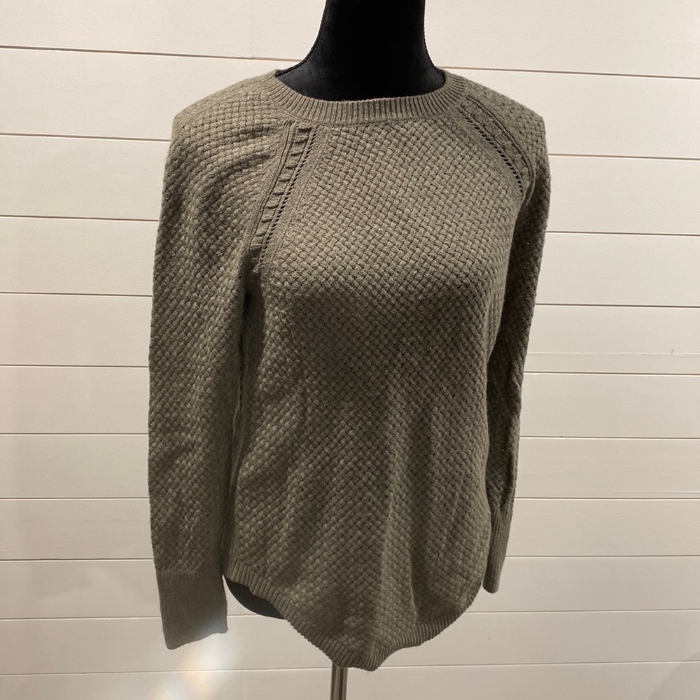NWOT- sage green loft sweater. Size M